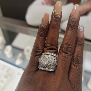 Meet your Posher, Carla